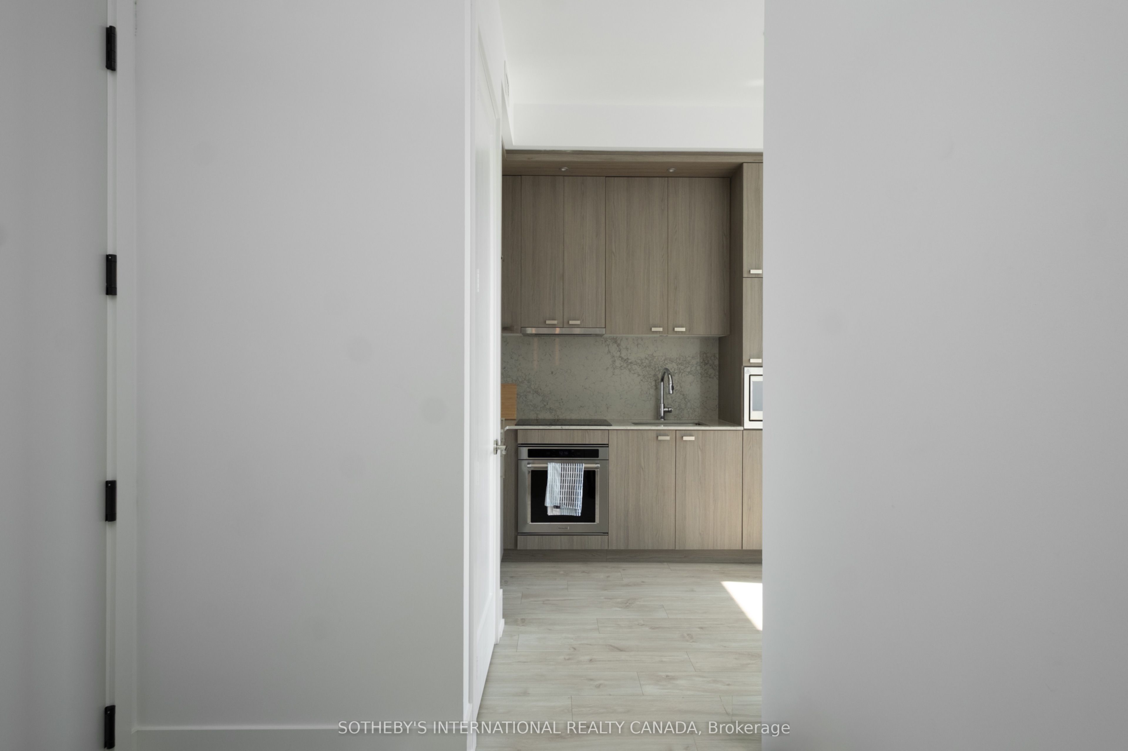 115 Denison Avenue Ph04 Property Photo 12