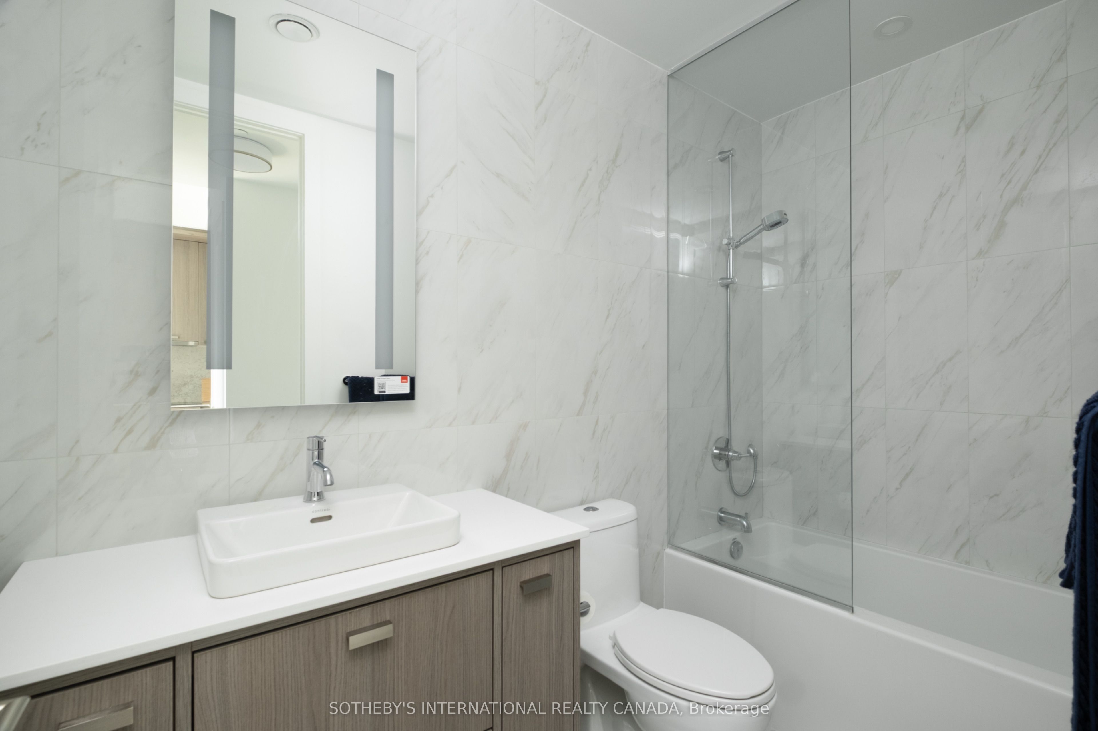 115 Denison Avenue Ph04 Property Photo 14