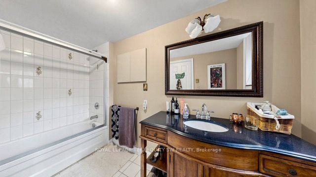 29 Winchester Street Property Photo 44