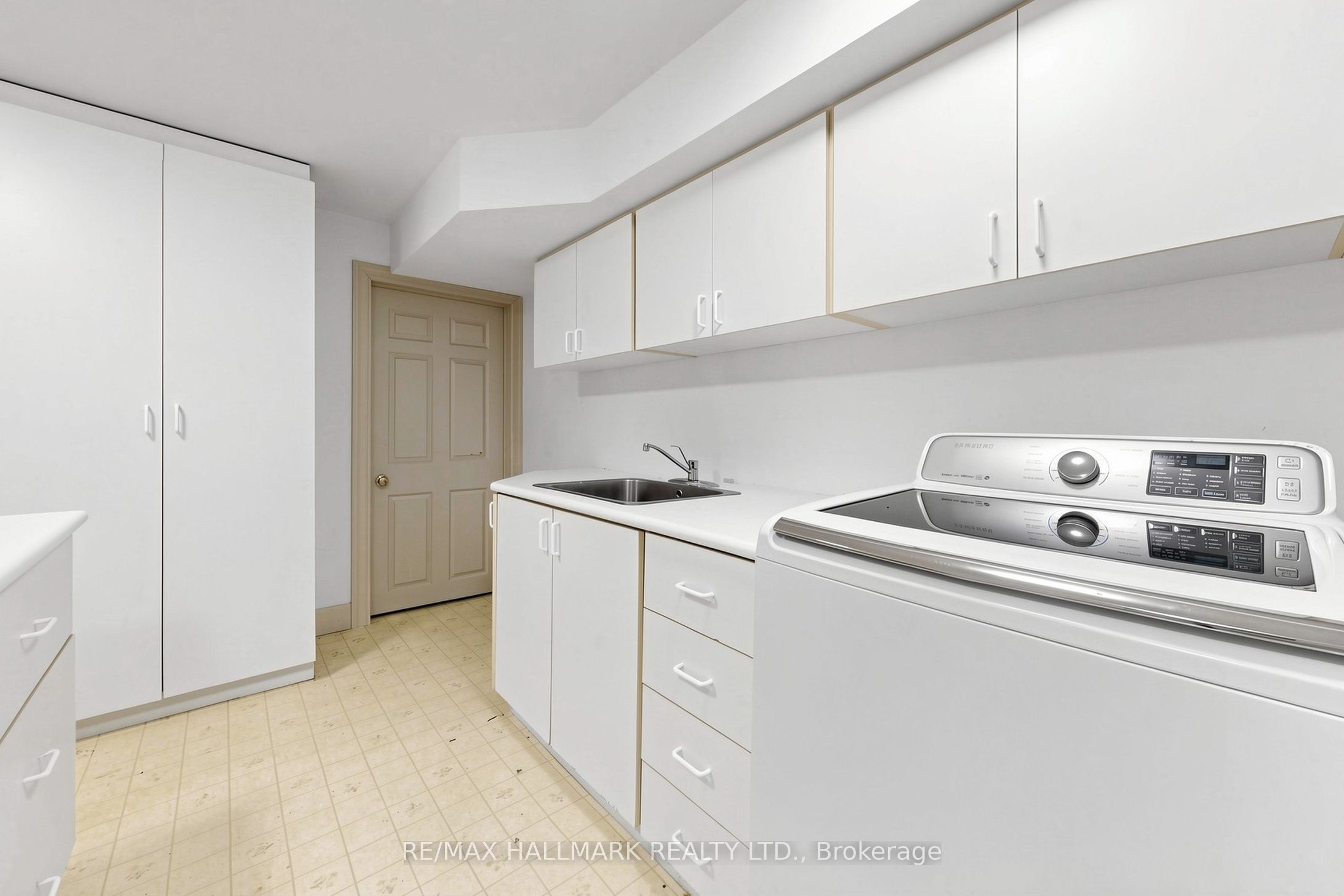 40 Donino Avenue Property Photo 42
