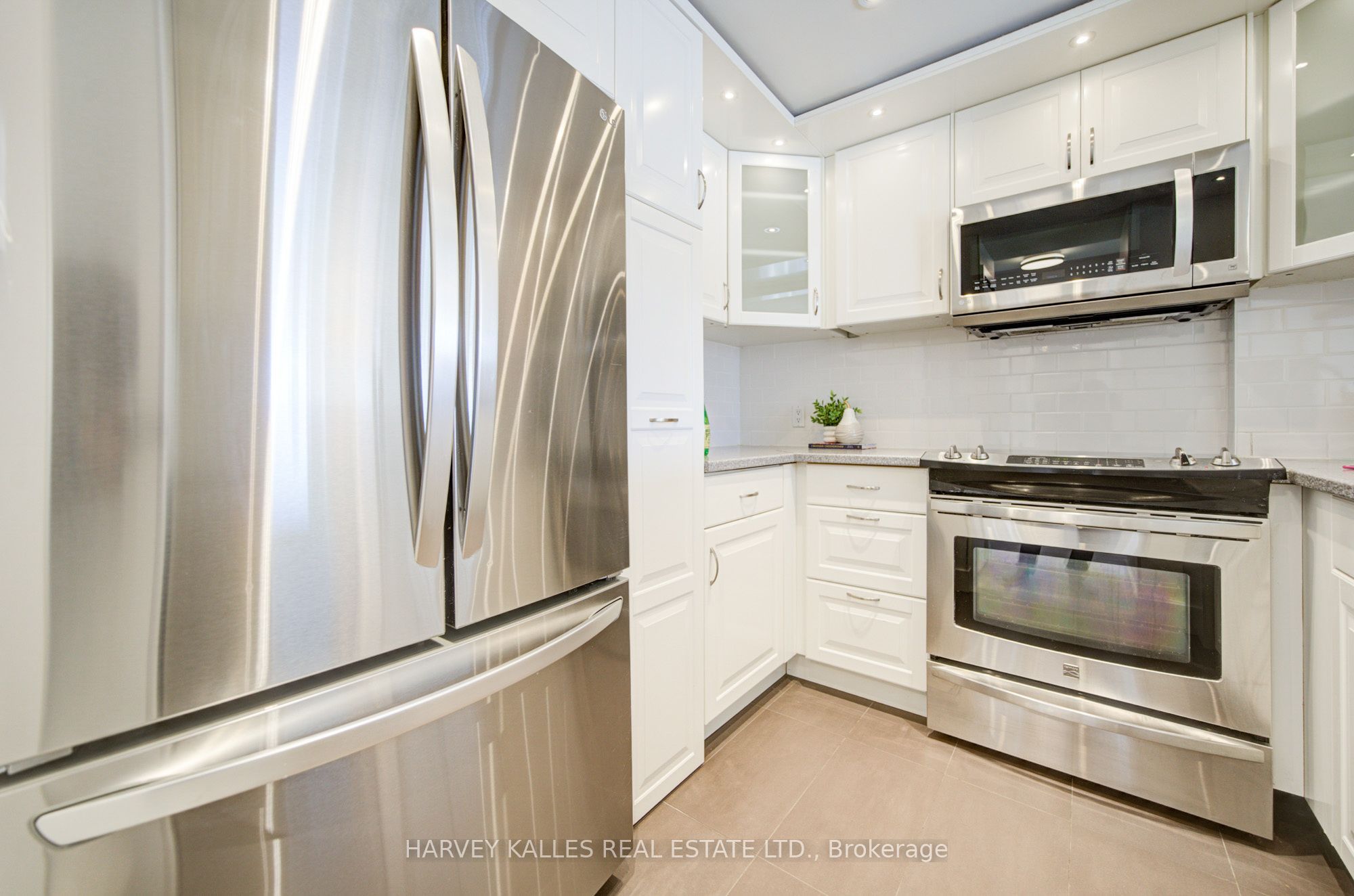 1818 Bayview Avenue 512 Property Photo 10