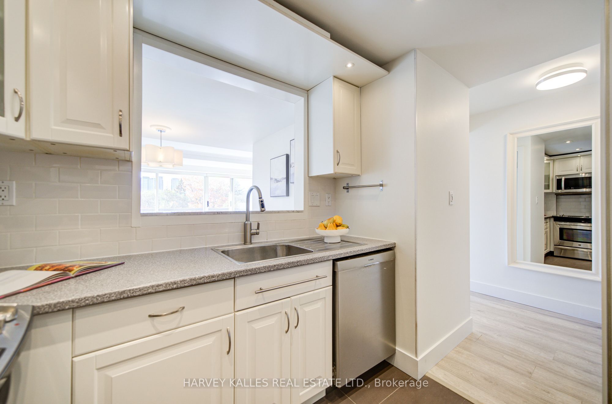 1818 Bayview Avenue 512 Property Photo 12