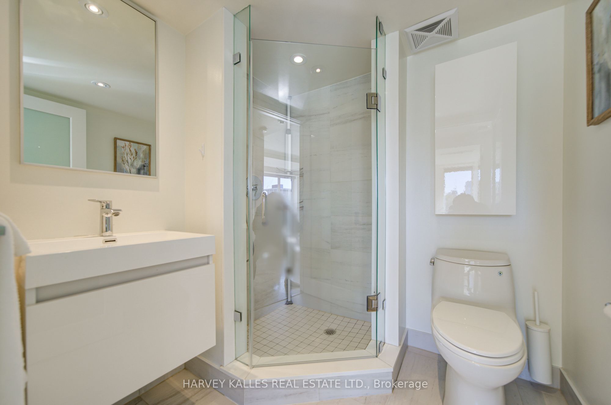 1818 Bayview Avenue 512 Property Photo 26