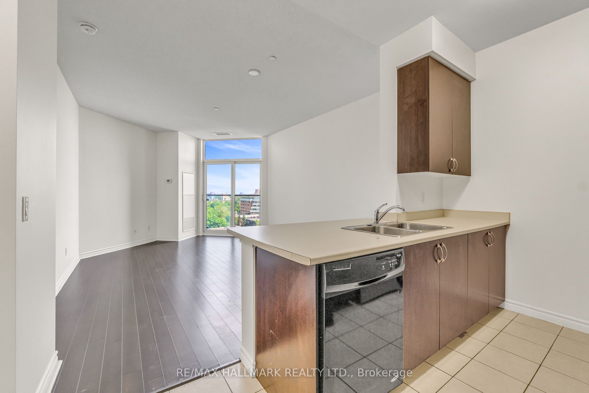 35 Saranac Boulevard 907 Property Photo 3