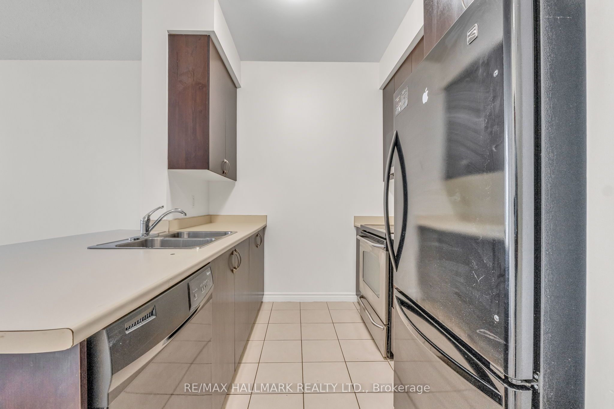 35 Saranac Boulevard 907 Property Photo 4