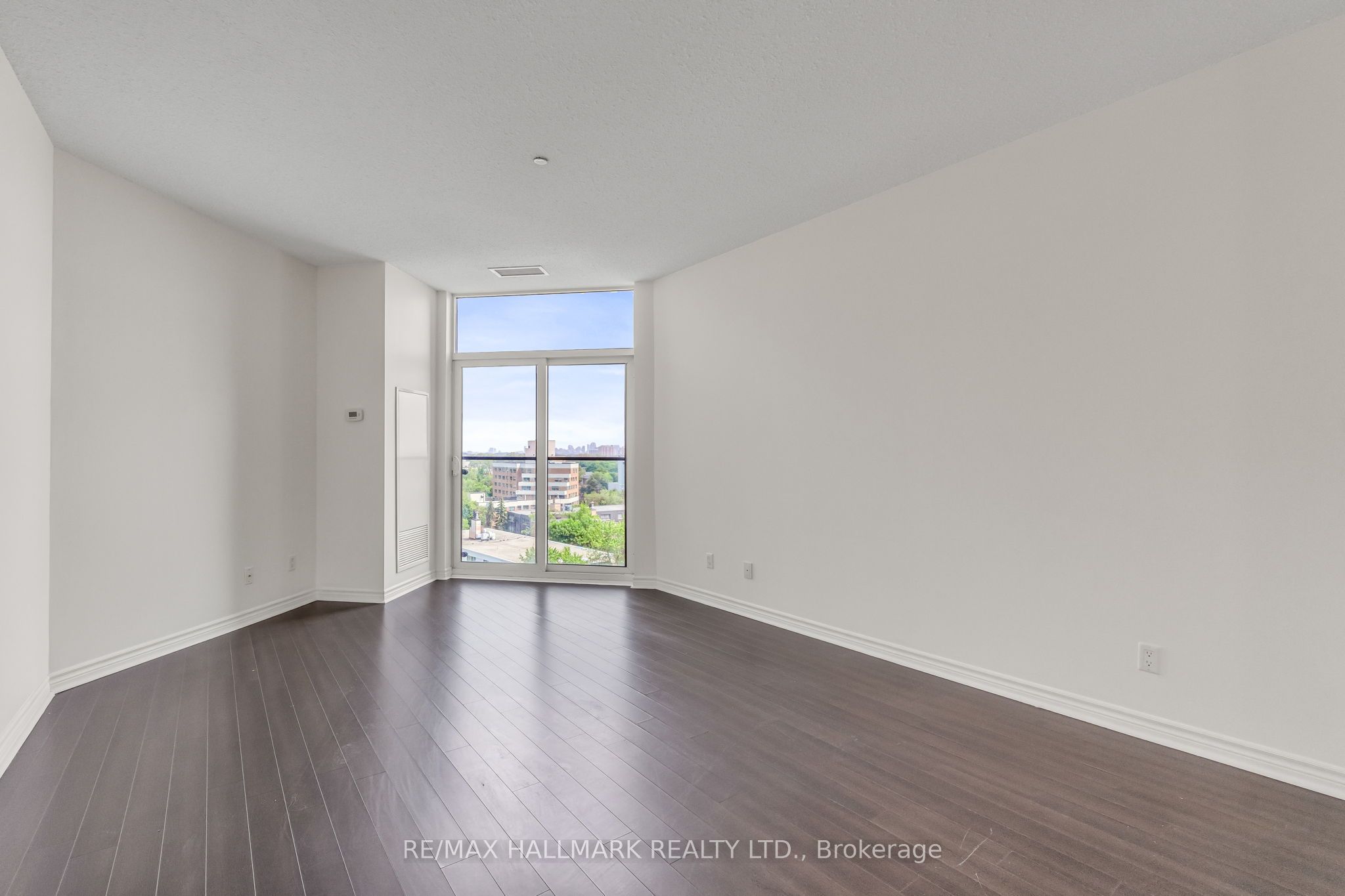 35 Saranac Boulevard 907 Property Photo 8