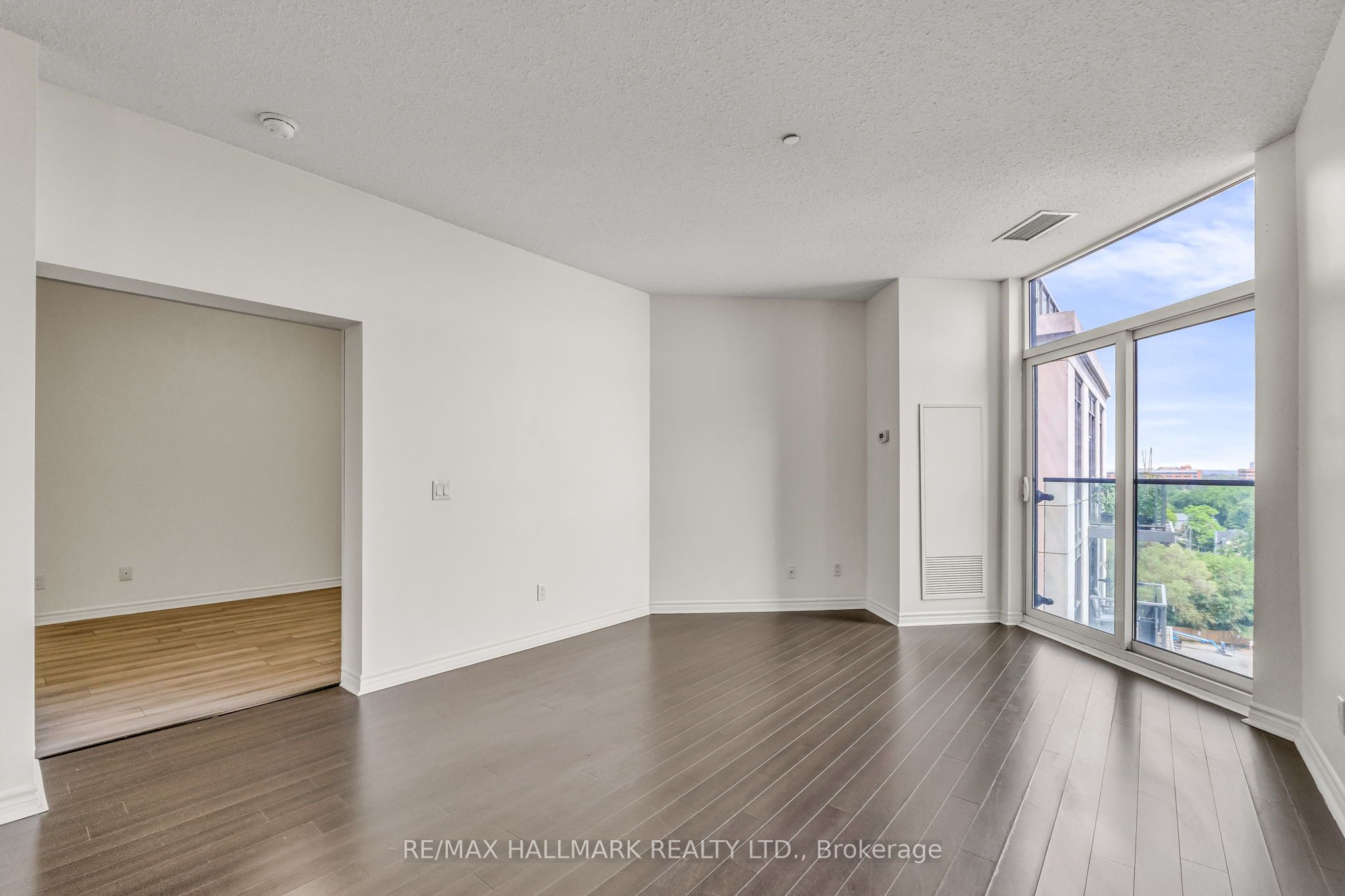 35 Saranac Boulevard 907 Property Photo 10
