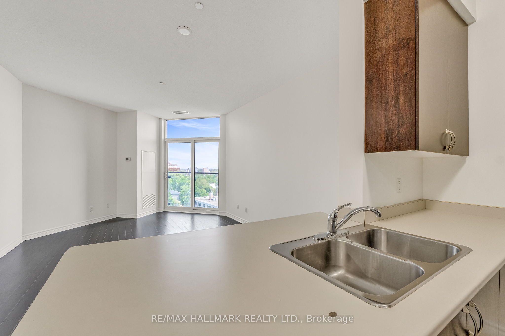 35 Saranac Boulevard 907 Property Photo 18