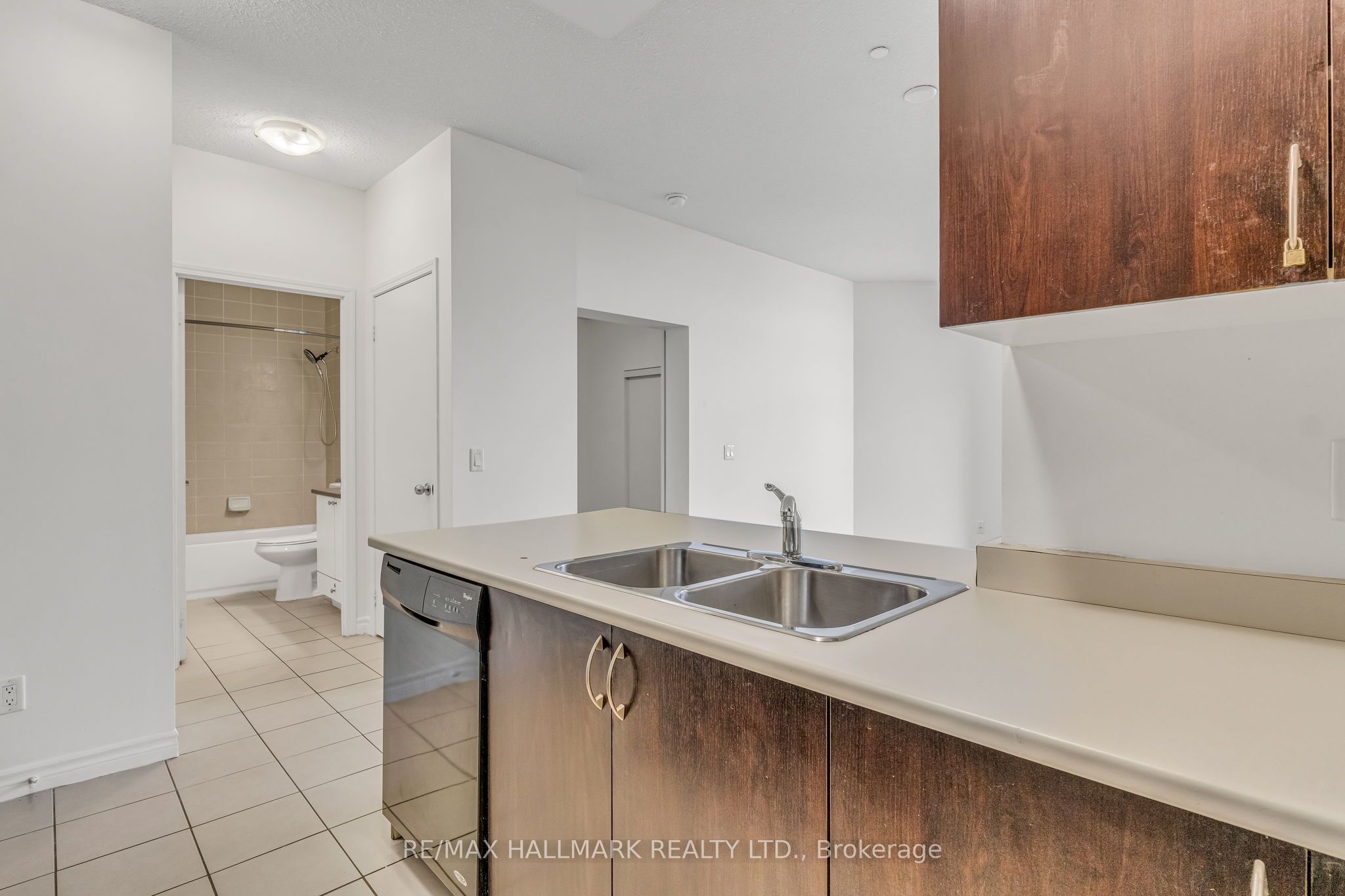 35 Saranac Boulevard 907 Property Photo 19
