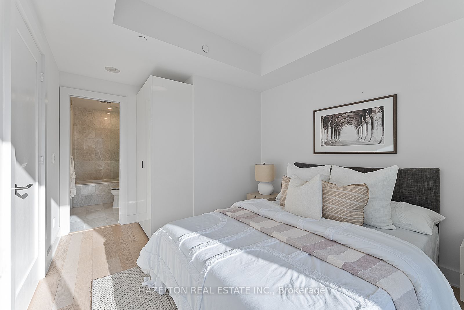 128 Pears Avenue 302 Property Photo 20