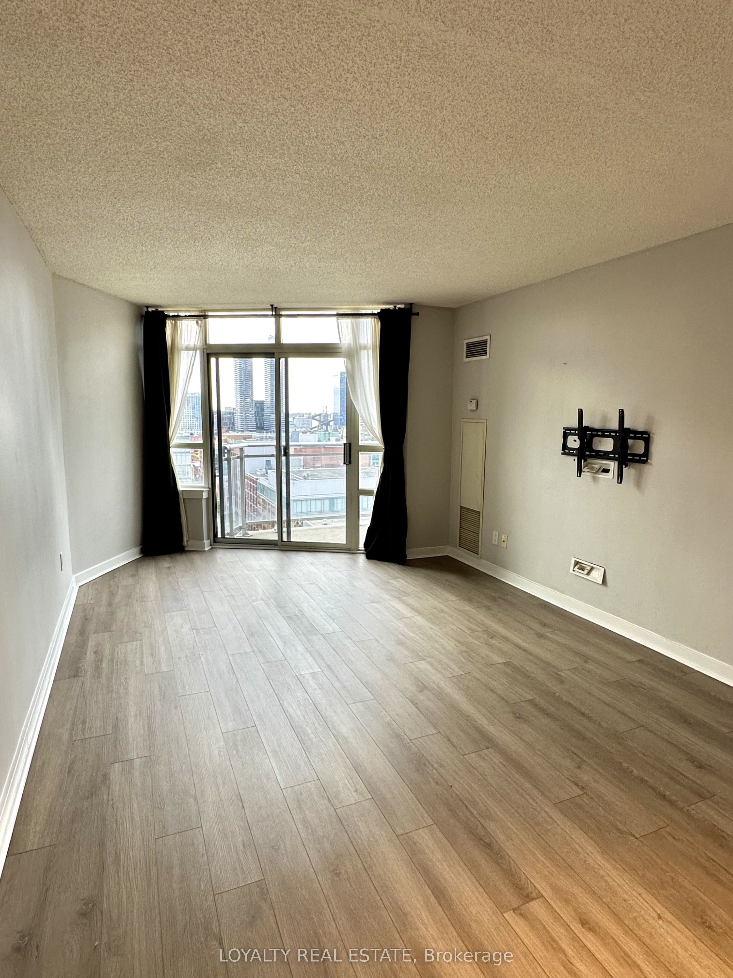 255 Richmond Street E Ph14 Property Photo 10