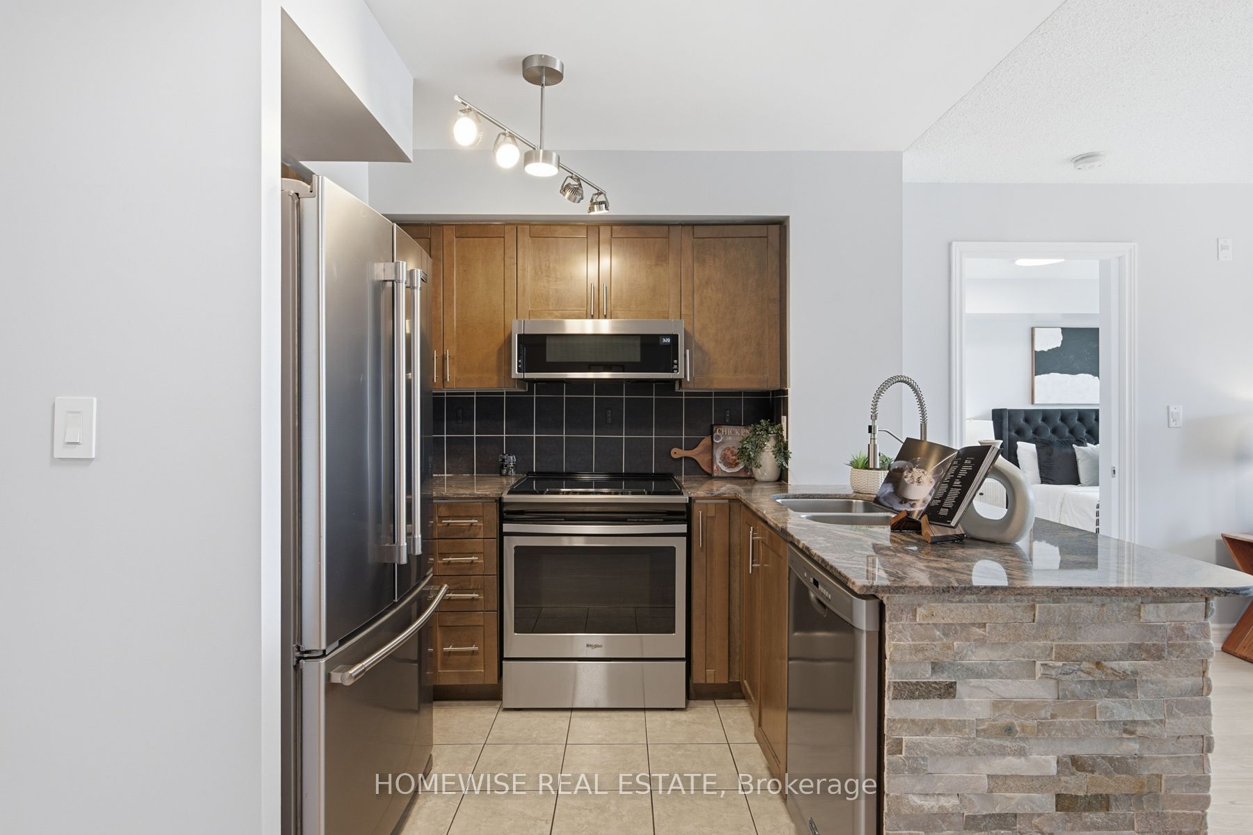 225 Wellesley Street E 1001 Property Photo 8