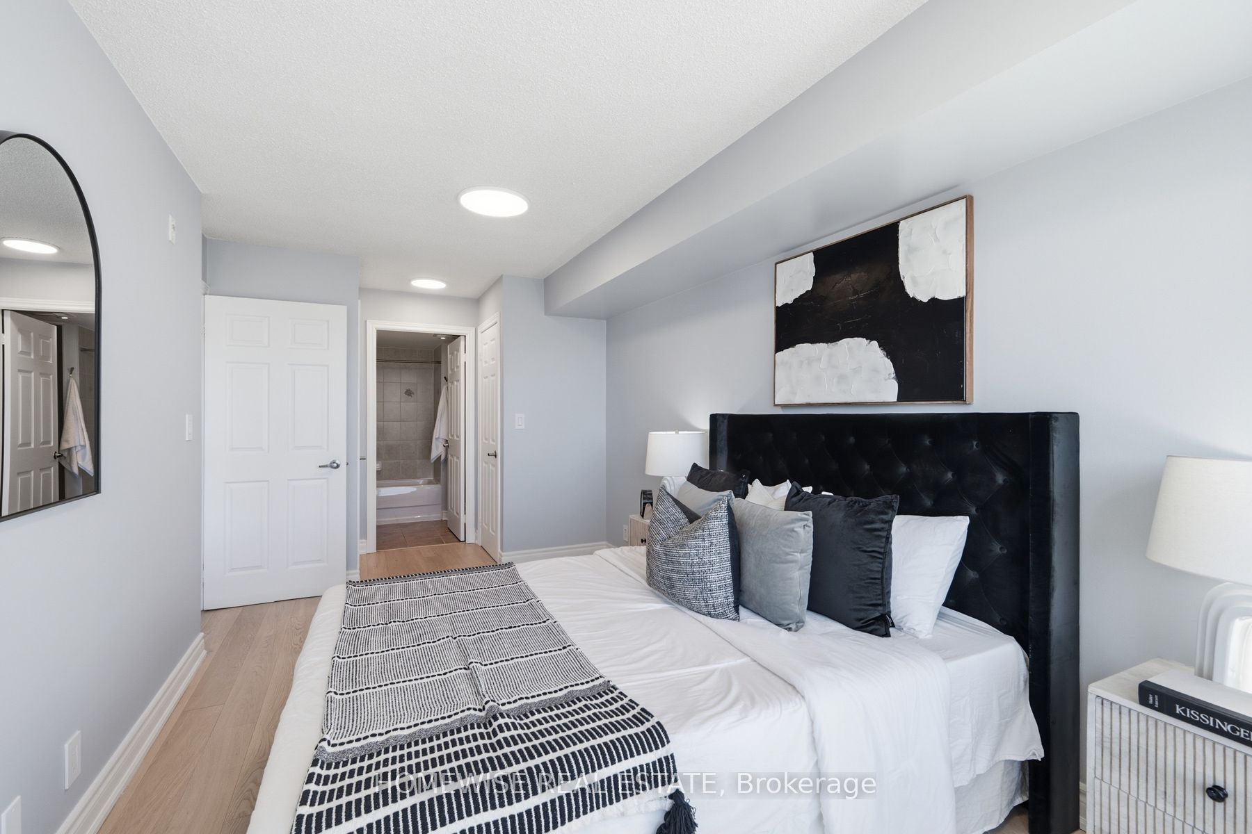 225 Wellesley Street E 1001 Property Photo 14