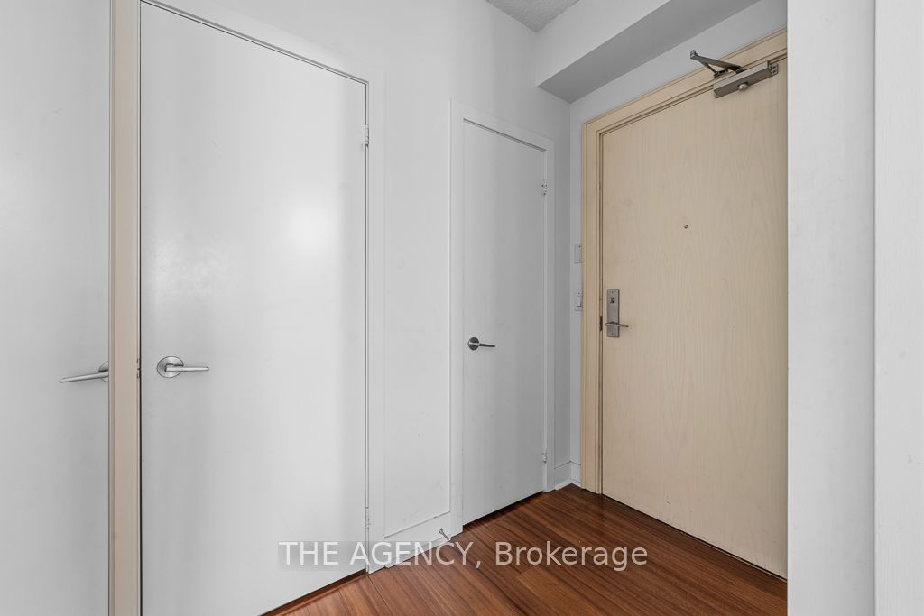 438 King Street W 1314 Property Photo 6
