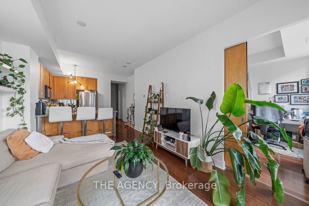 438 King Street W 1314 Property Photo 16