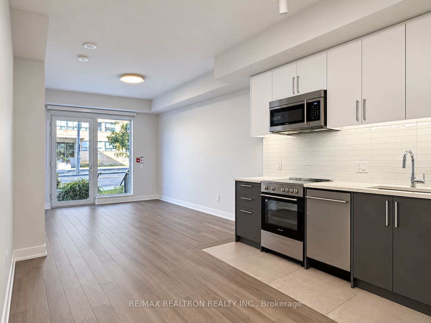2525 Bathurst Street 103 Property Photo 1