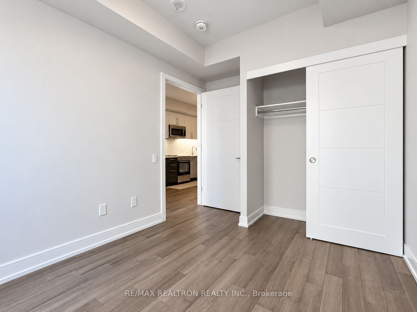 2525 Bathurst Street 103 Property Photo 6