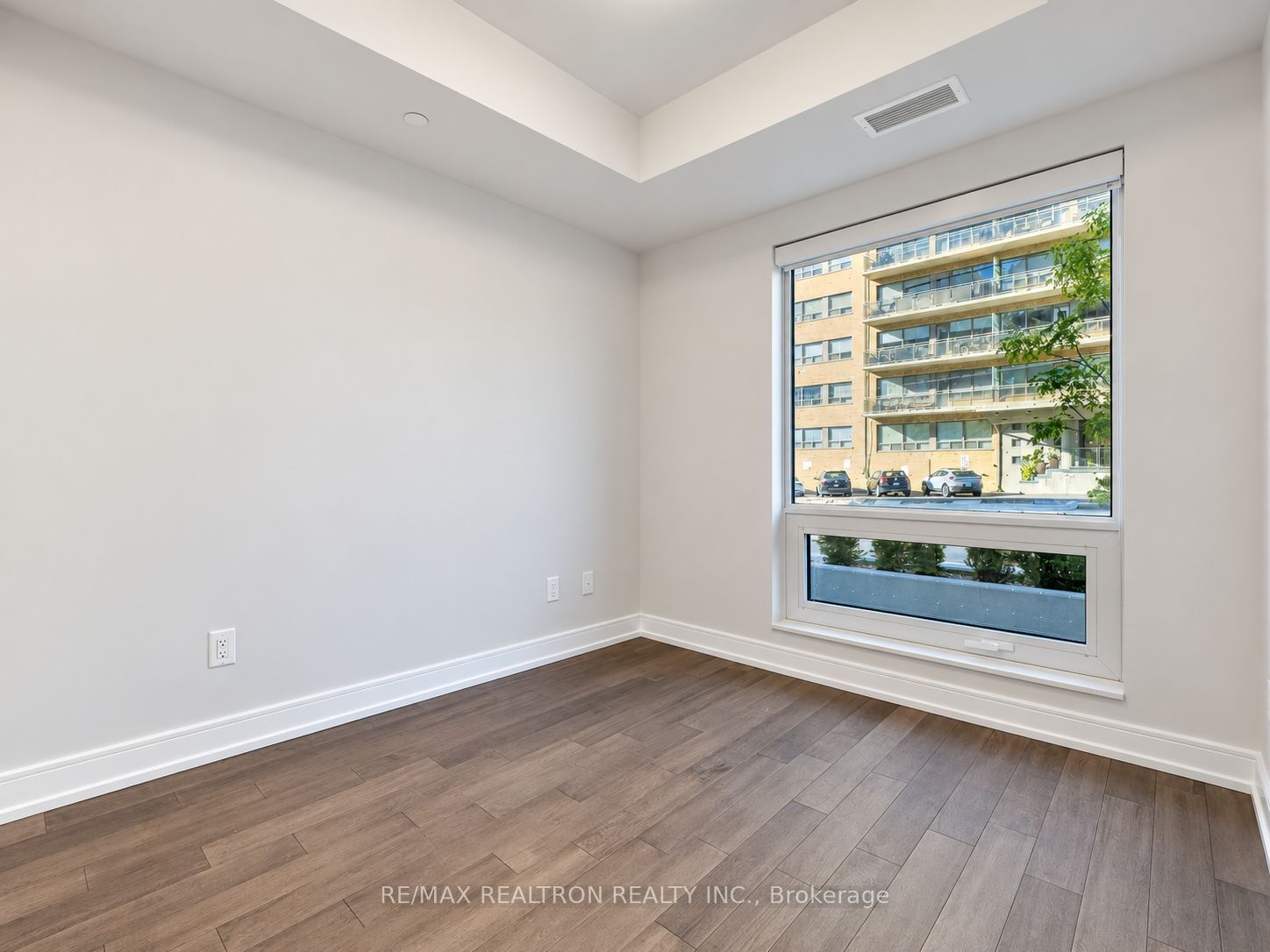 2525 Bathurst Street 103 Property Photo 7
