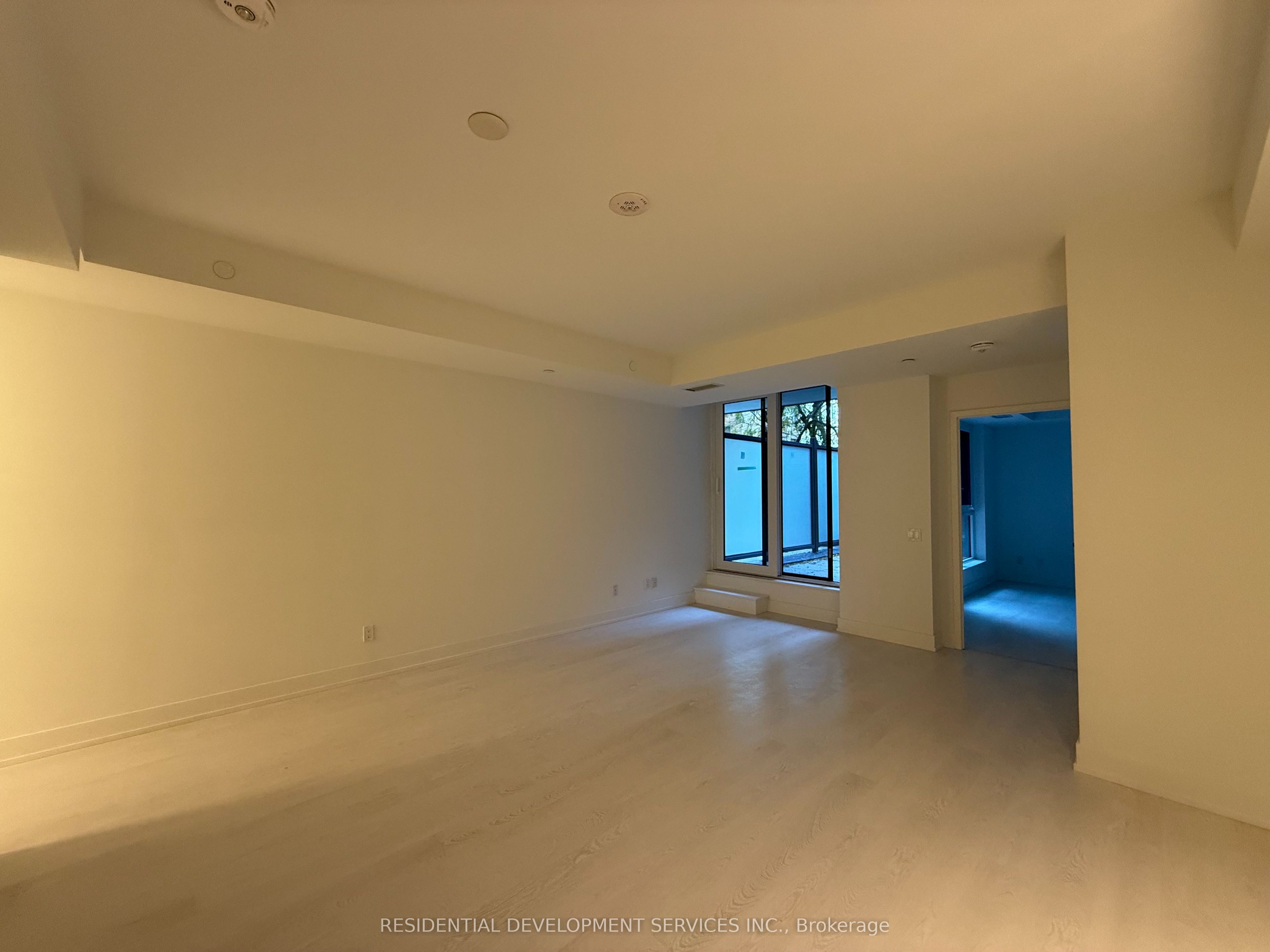 306 Jarvis Street 204 Property Photo 4