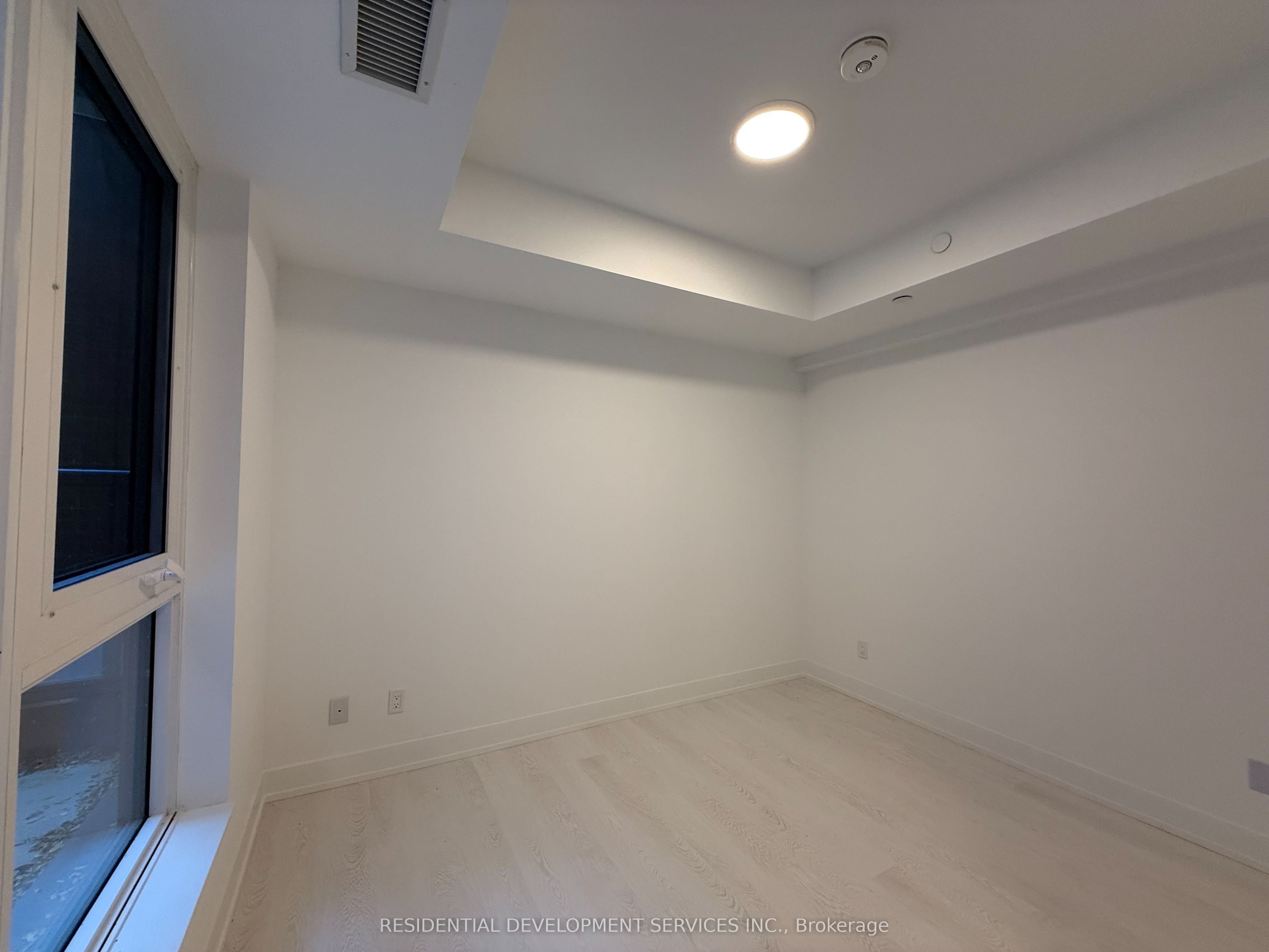 306 Jarvis Street 204 Property Photo 6