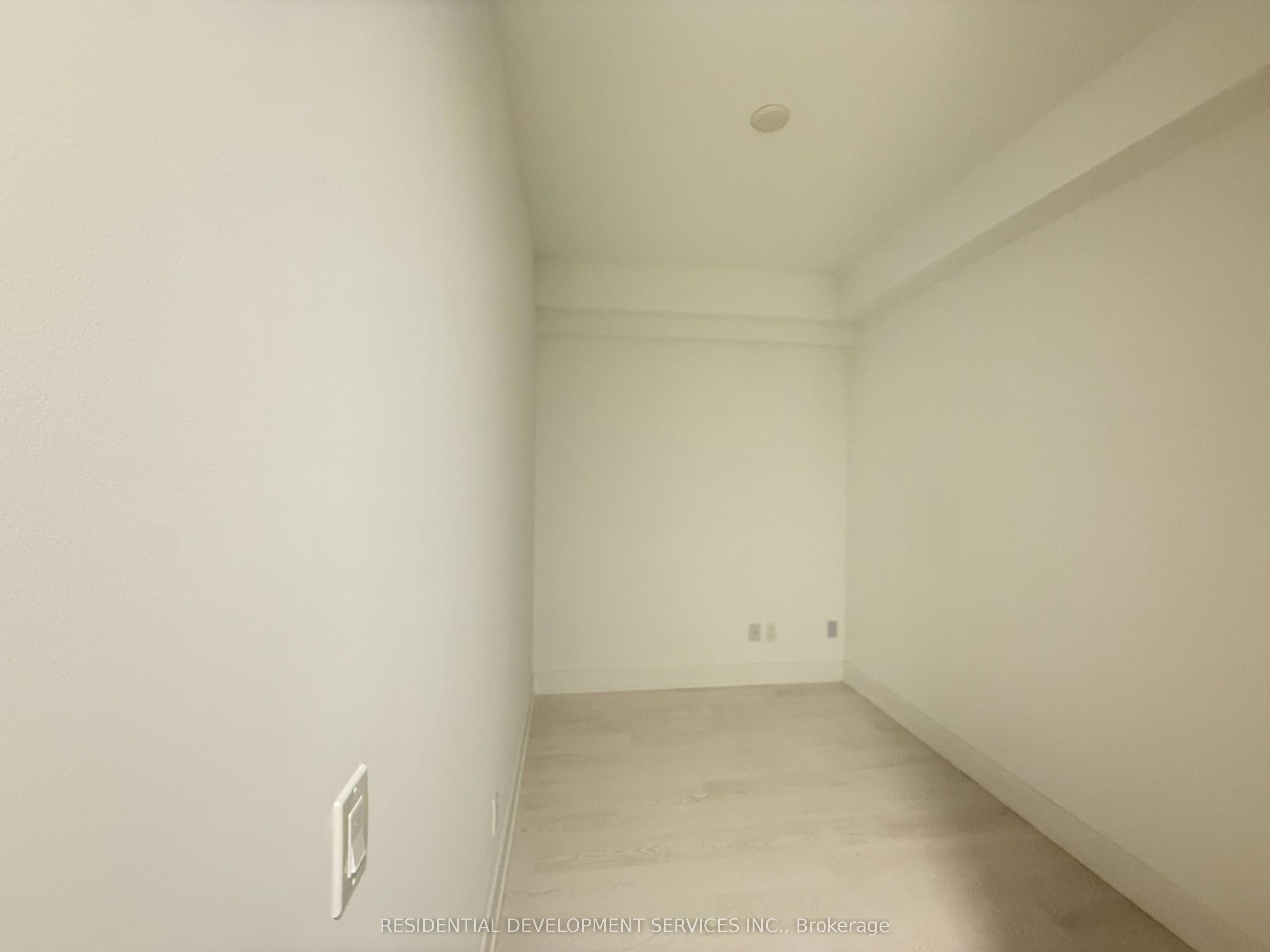 306 Jarvis Street 204 Property Photo 7