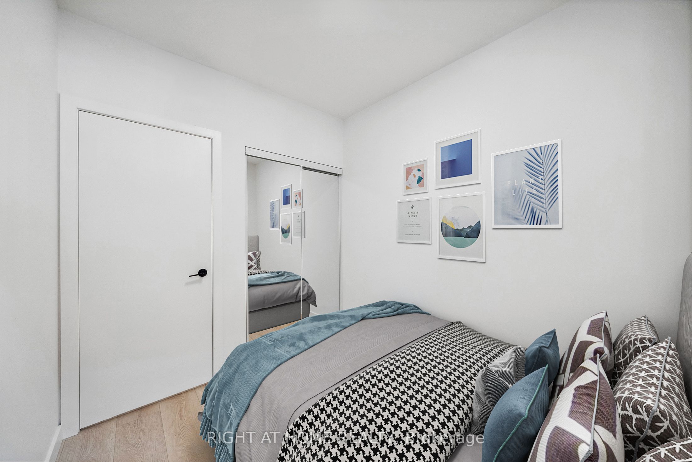 367 Howland Avenue 5 Property Photo 8