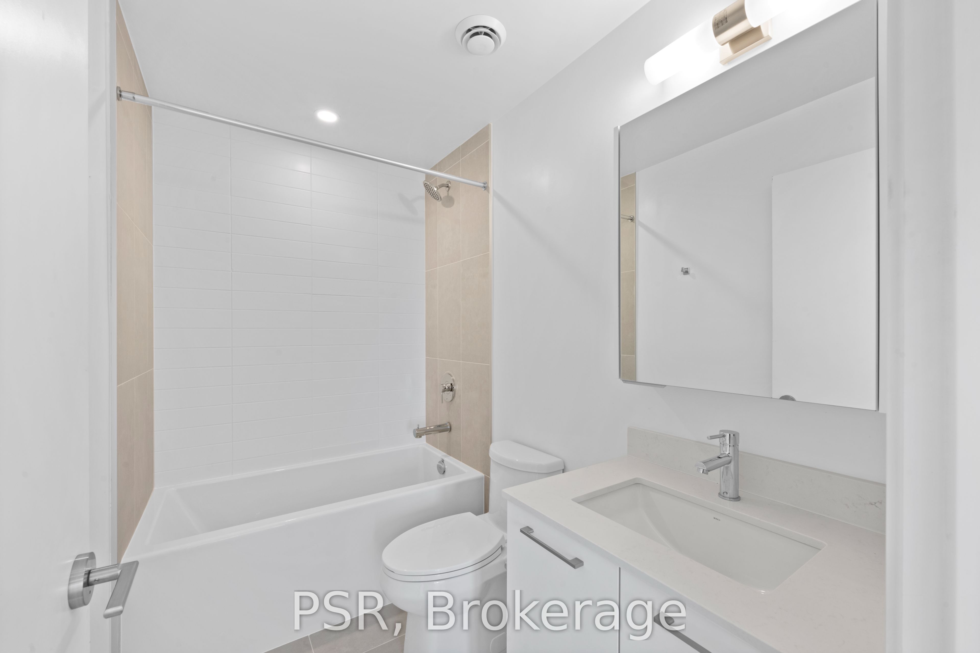 101 Roehampton Avenue 2510 Property Photo 9