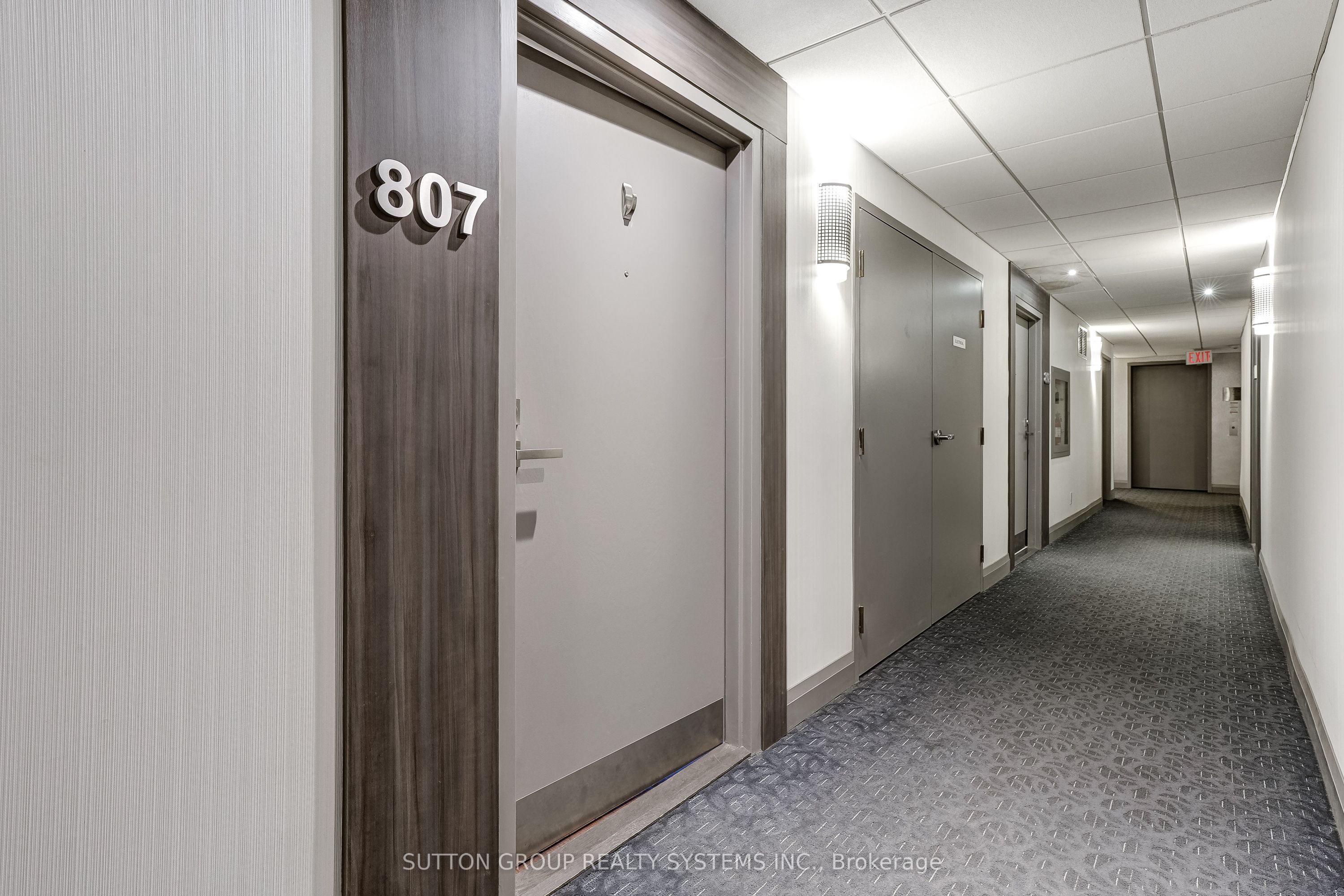 39 Jarvis Street Ph807 Property Photo 4
