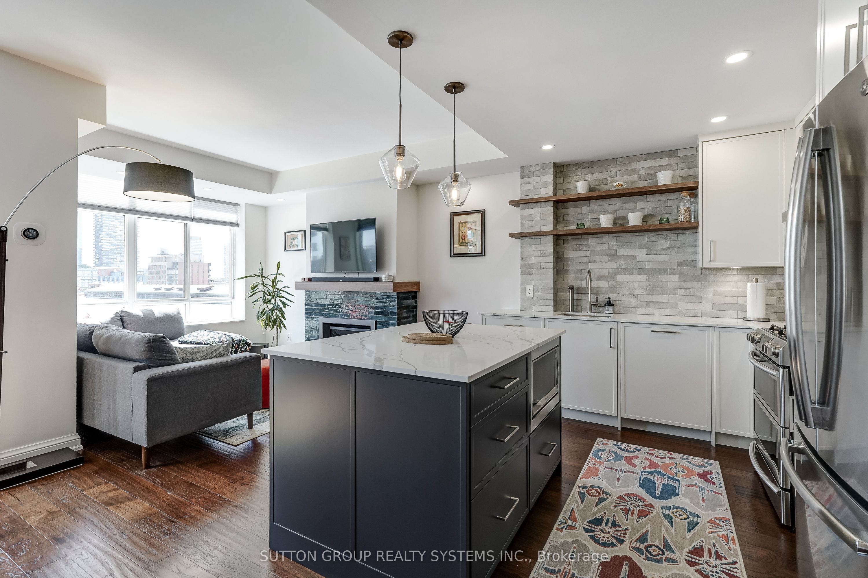 39 Jarvis Street Ph807 Property Photo 14