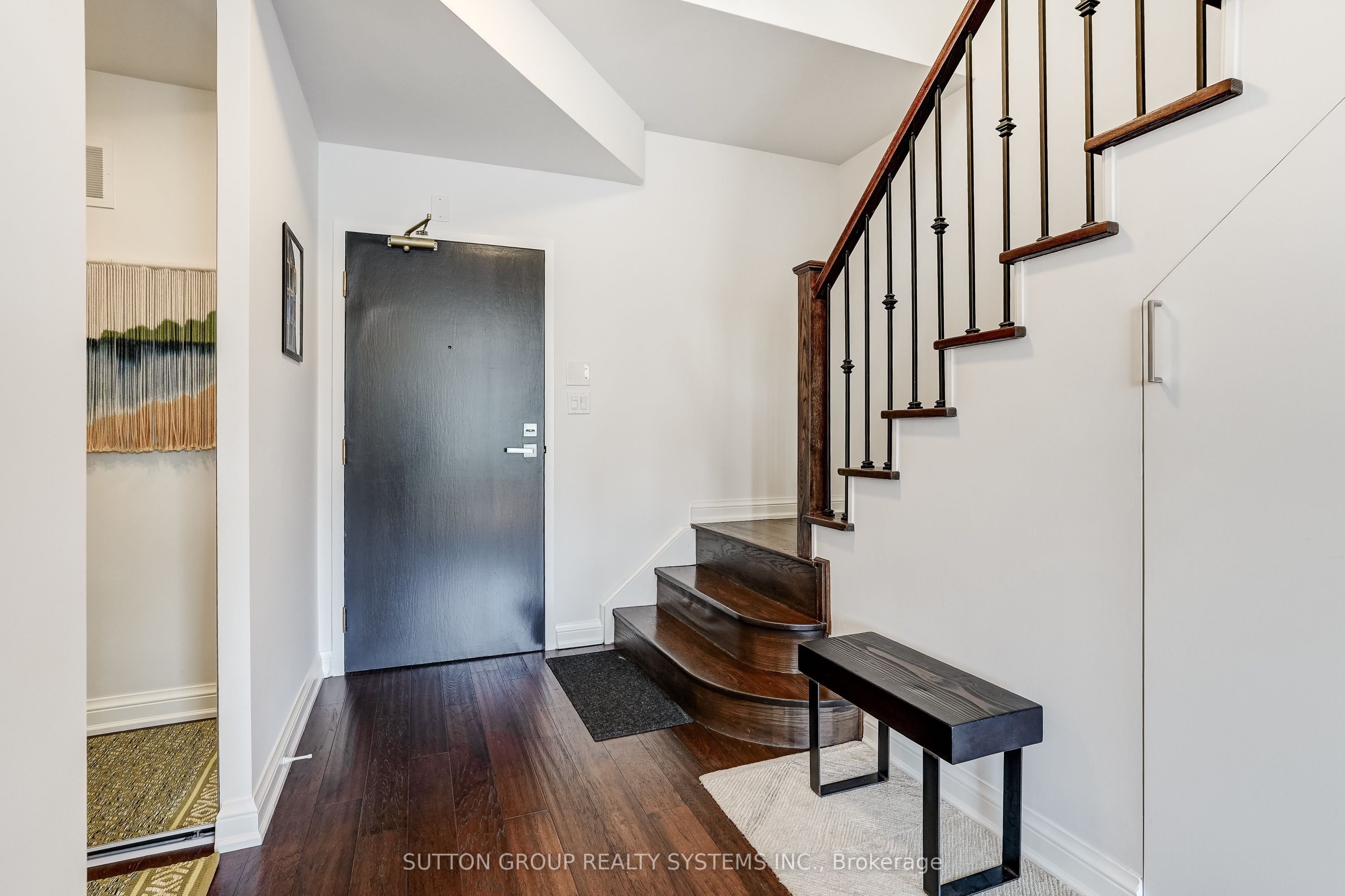 39 Jarvis Street Ph807 Property Photo 21