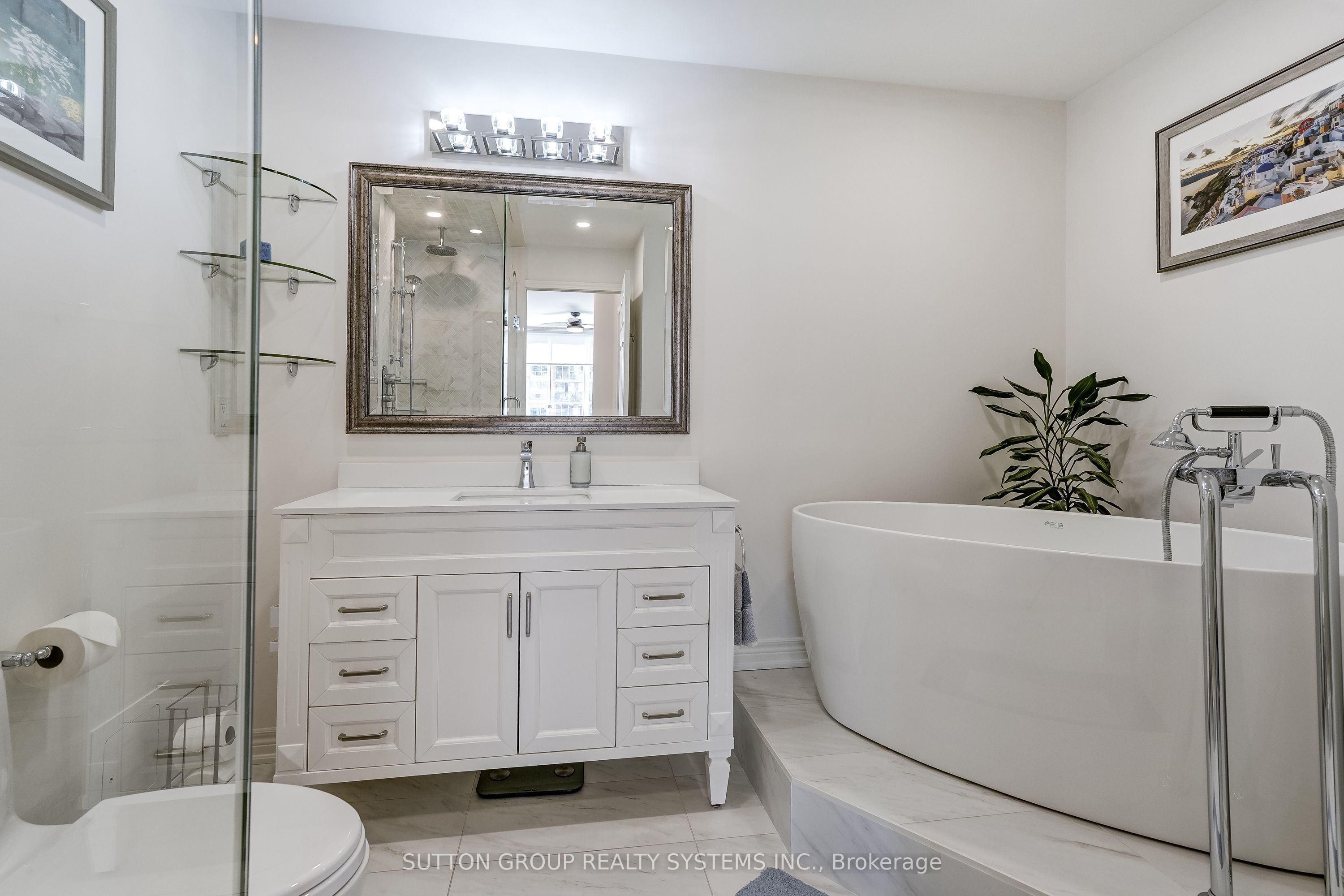 39 Jarvis Street Ph807 Property Photo 24