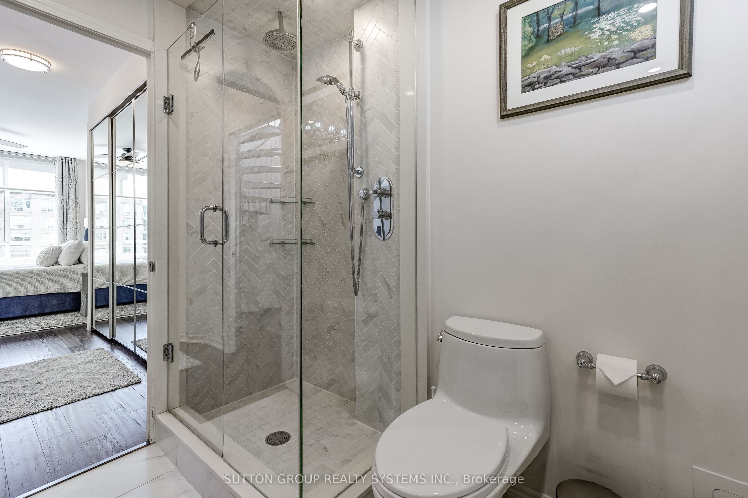 39 Jarvis Street Ph807 Property Photo 25