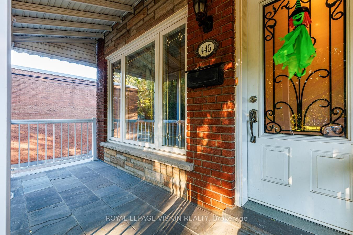 445 Shaw Street Property Photo 3