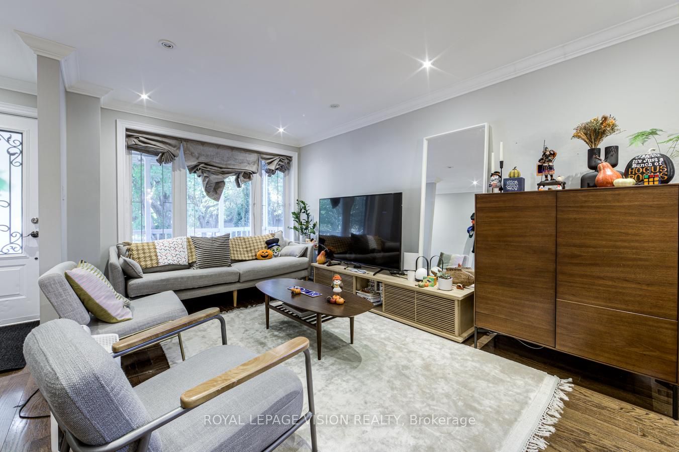 445 Shaw Street Property Photo 4