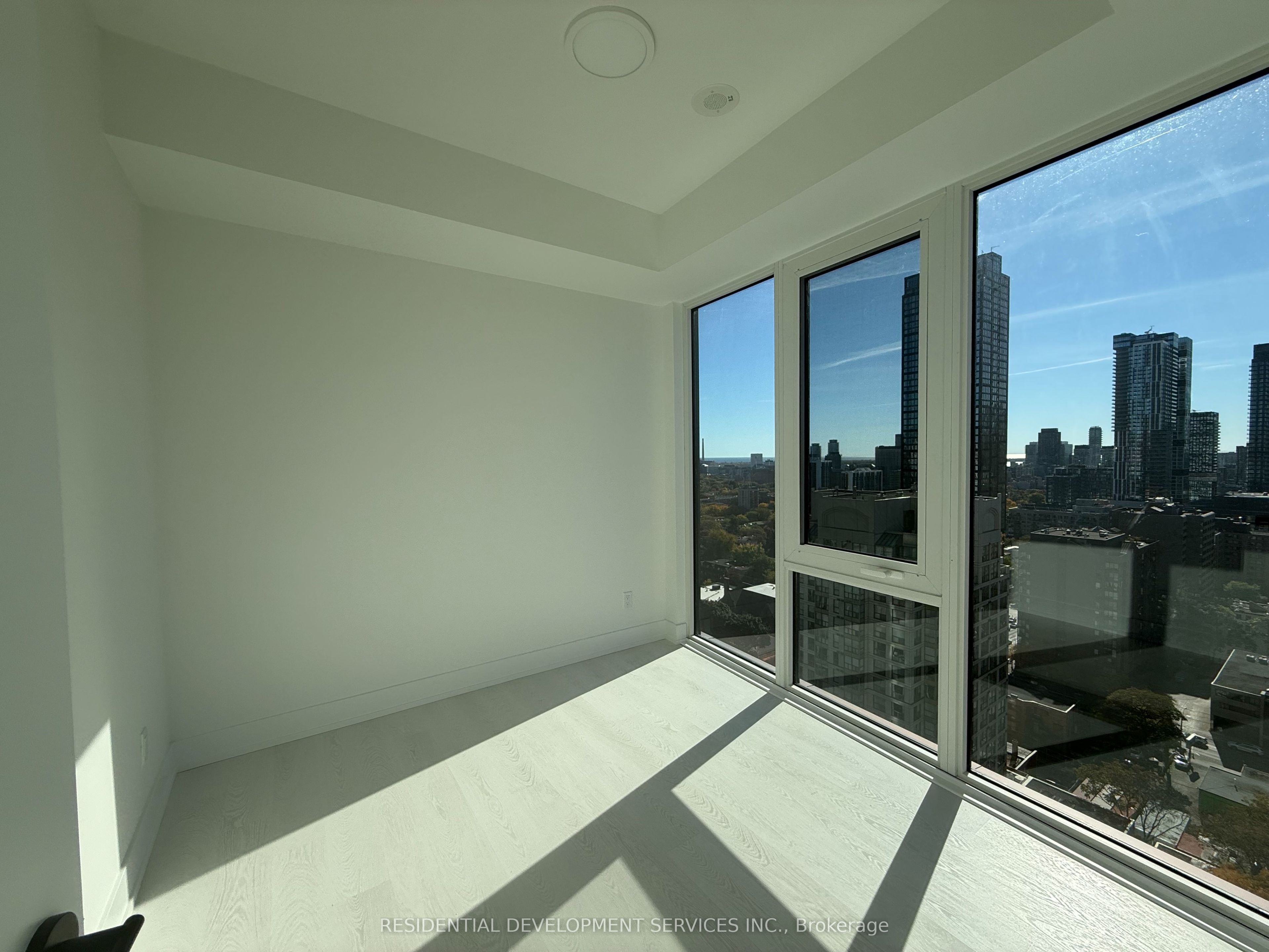306 Jarvis Street 2103 Property Photo 5