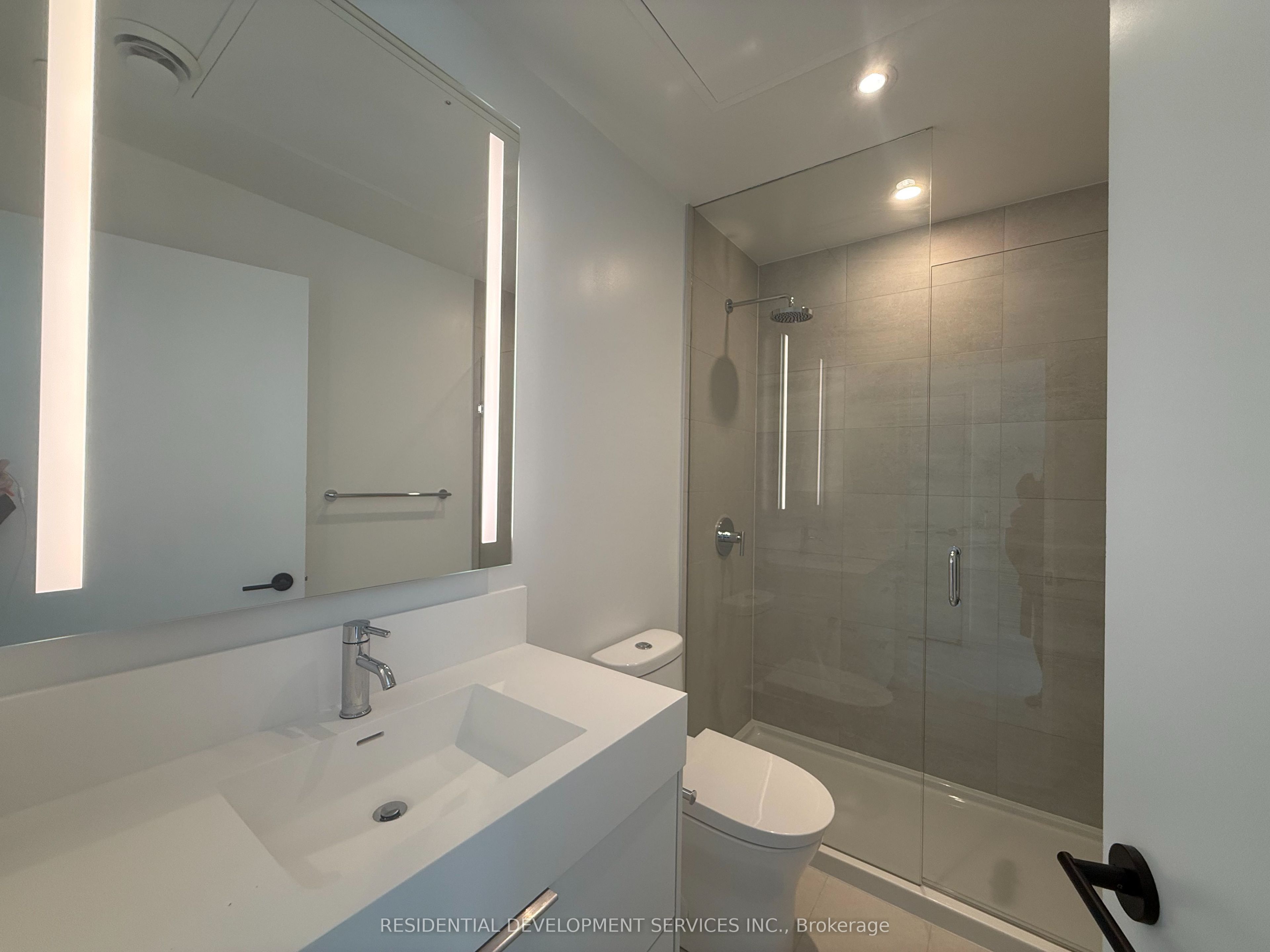 306 Jarvis Street 2103 Property Photo 9