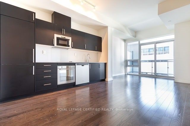 460 Adelaide Street E 835 Property Photo 3