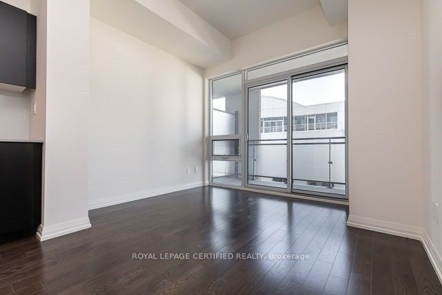 460 Adelaide Street E 835 Property Photo 5