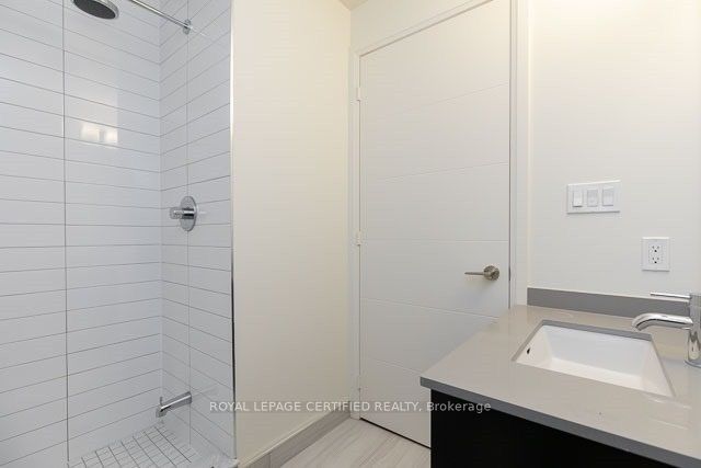 460 Adelaide Street E 835 Property Photo 14
