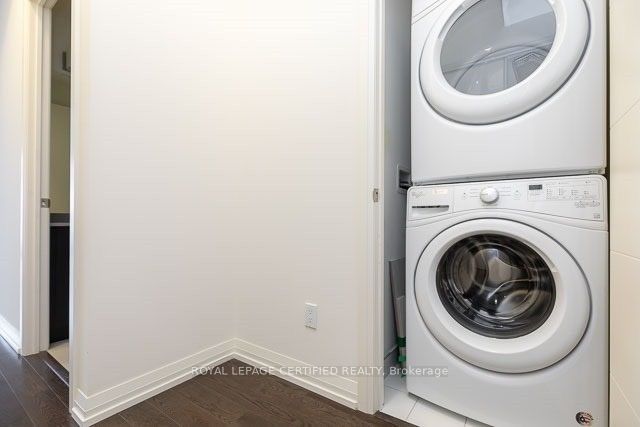460 Adelaide Street E 835 Property Photo 15