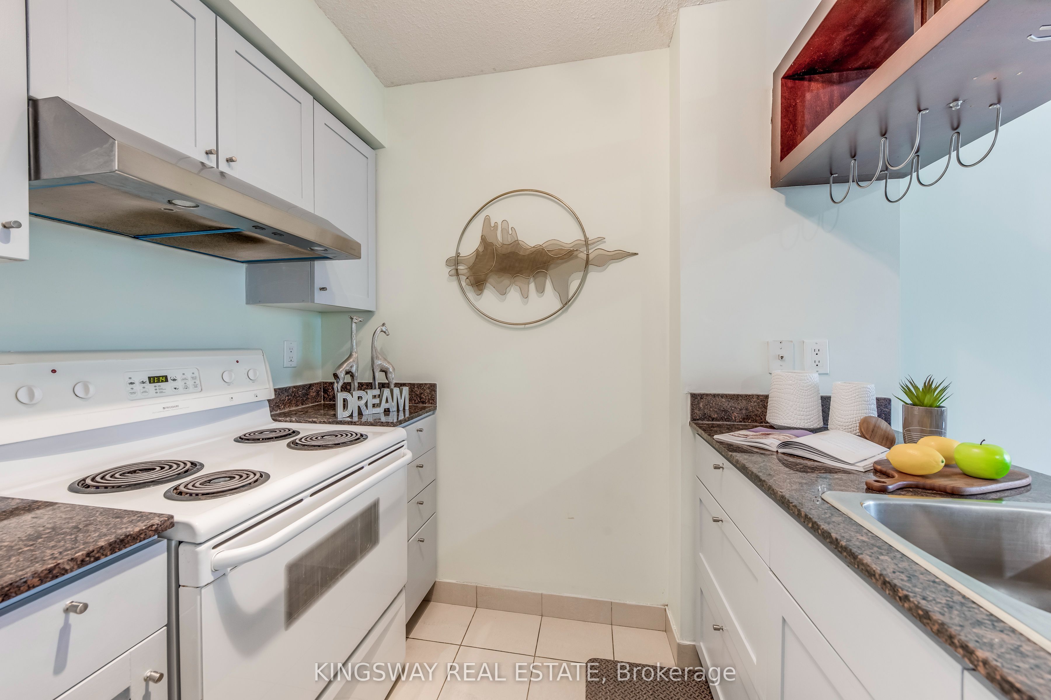 81 Navy Wharf Court 3511 Property Photo 10