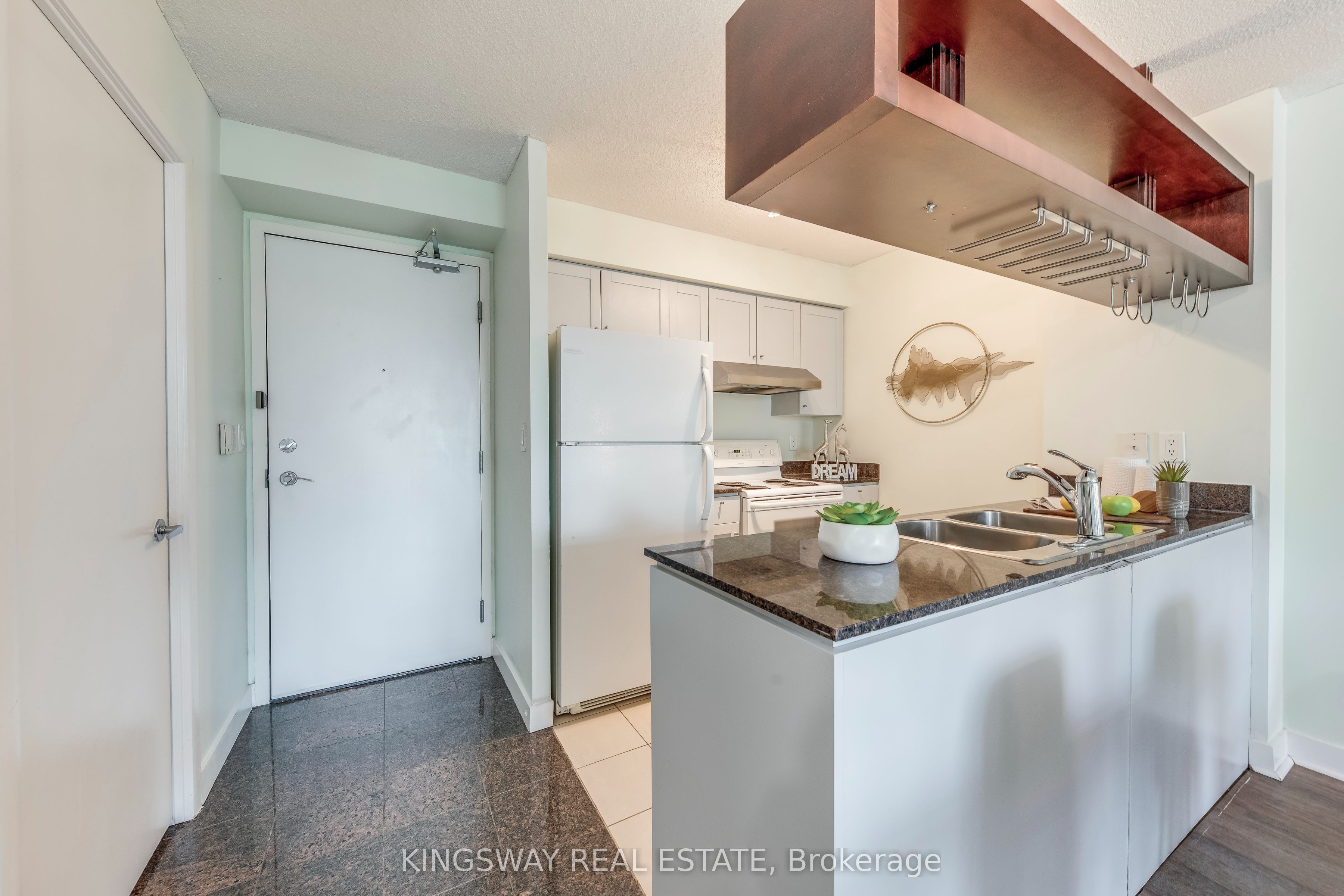 81 Navy Wharf Court 3511 Property Photo 12