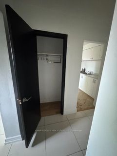 437 Lawrence Avenue W Lower Property Photo 7