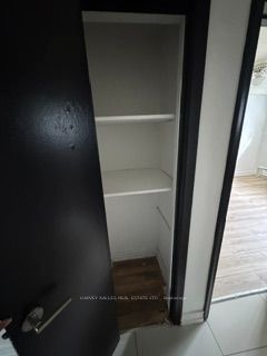 437 Lawrence Avenue W Lower Property Photo 10