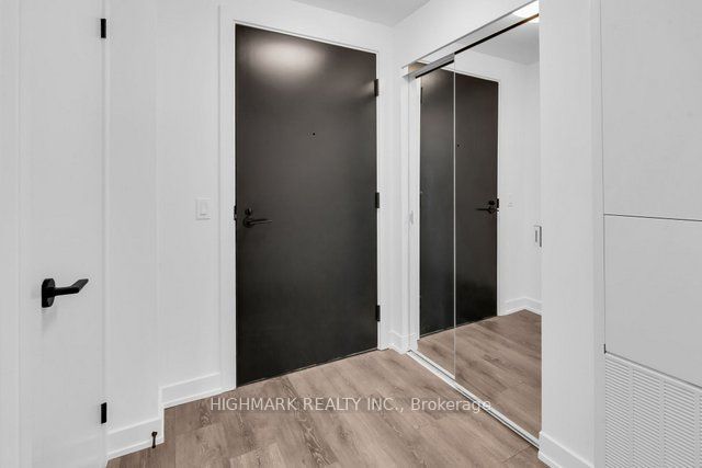 127 Broadway Avenue 2913s Property Photo 6