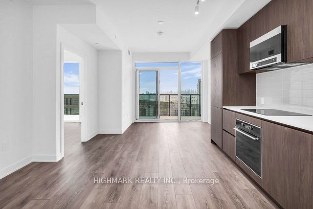127 Broadway Avenue 2913s Property Photo 8