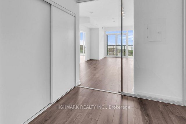 127 Broadway Avenue 2913s Property Photo 16
