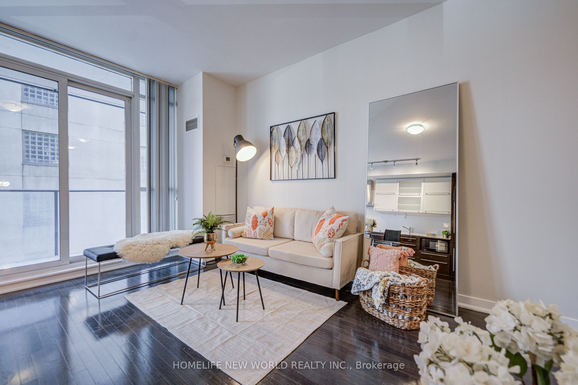 770 Bay Street 508 Property Photo 8