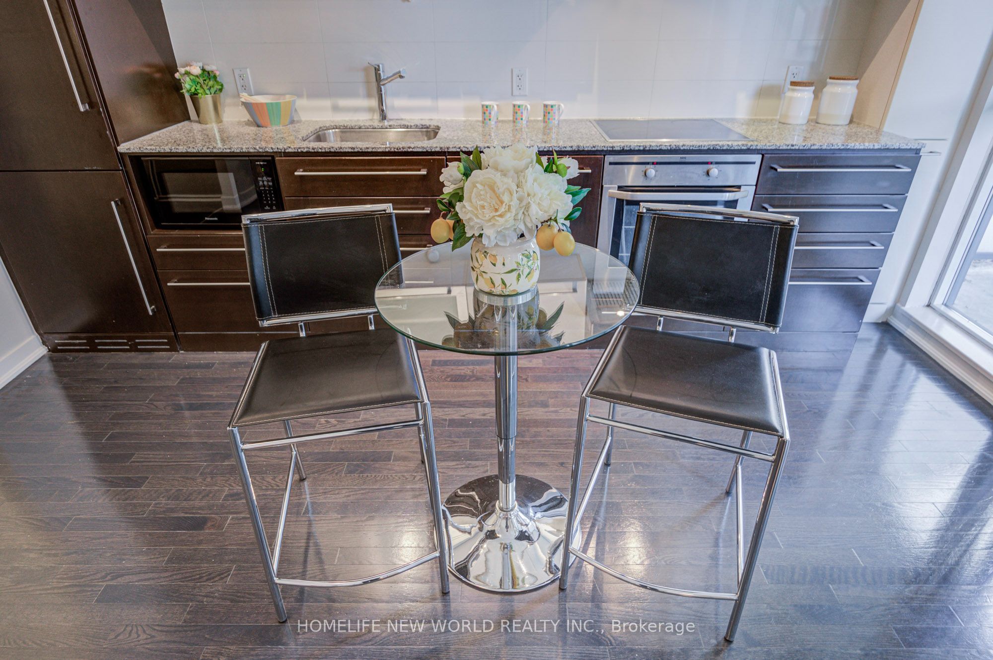 770 Bay Street 508 Property Photo 10