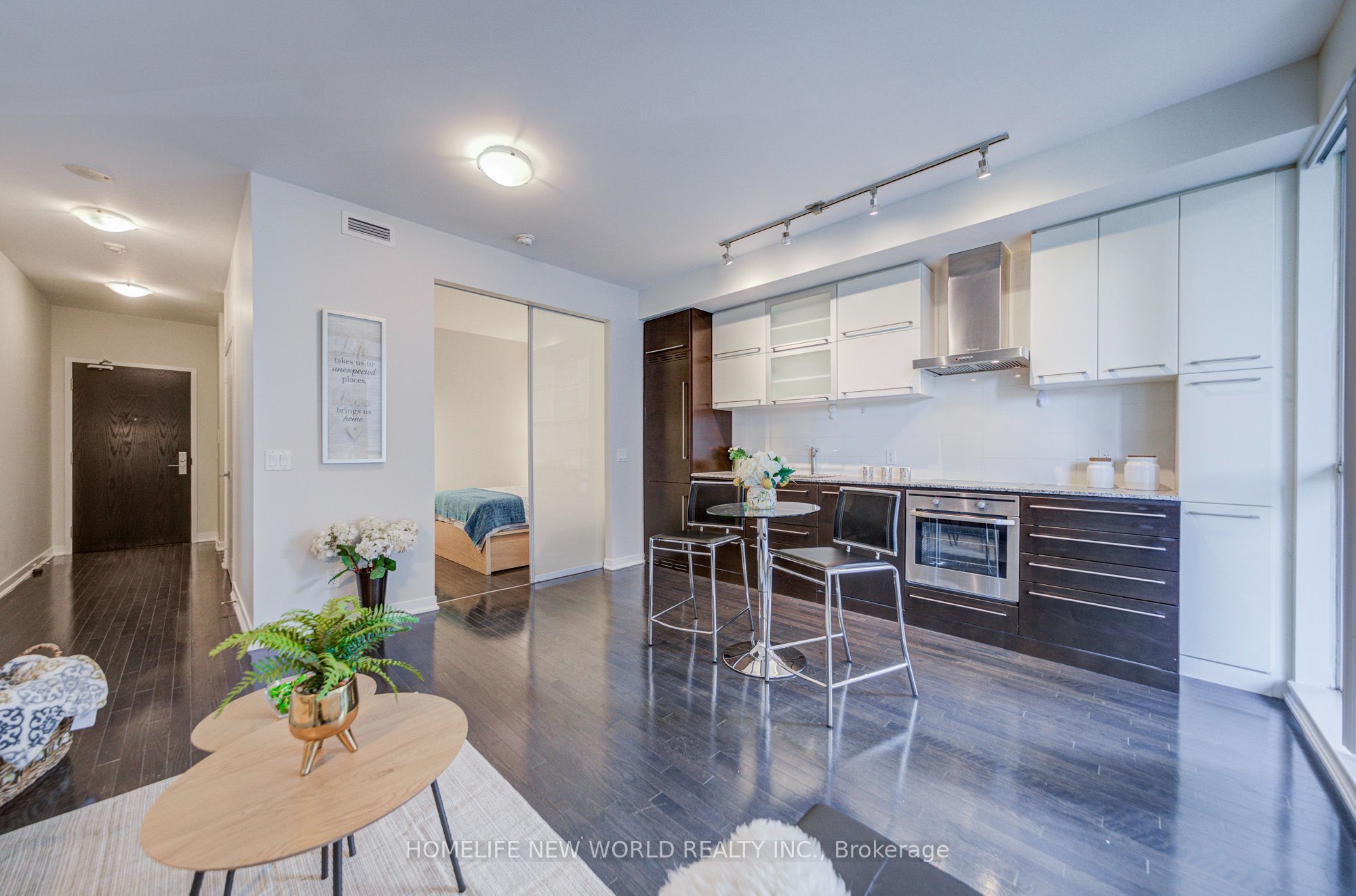 770 Bay Street 508 Property Photo 12